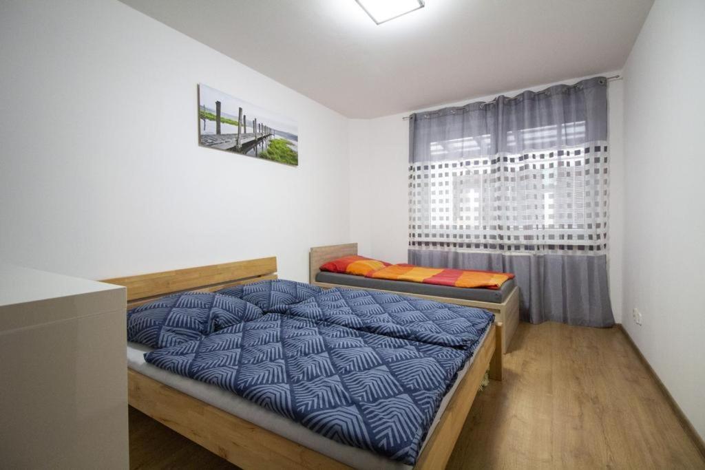 Apartman Adam Veľký Slavkov Exteriör bild
